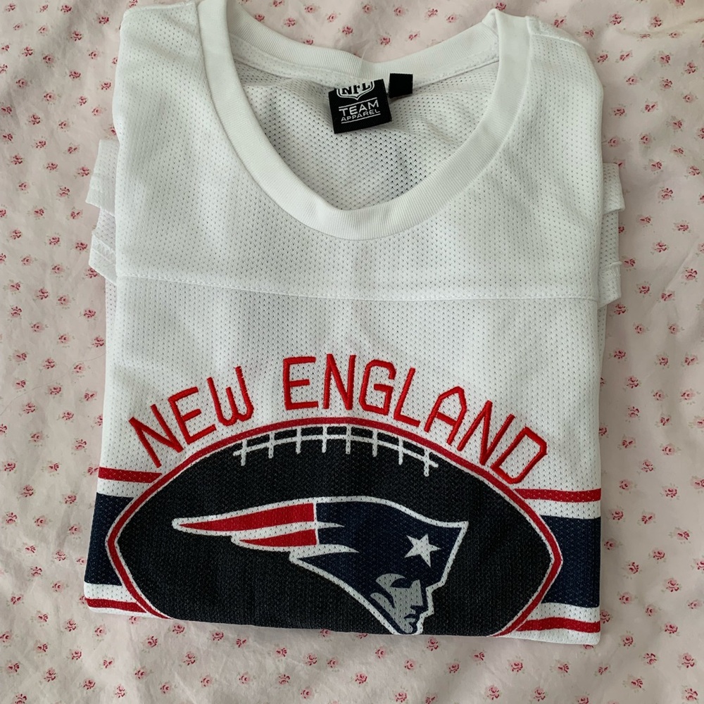 White New England Patriots Shirt women’s m mesh